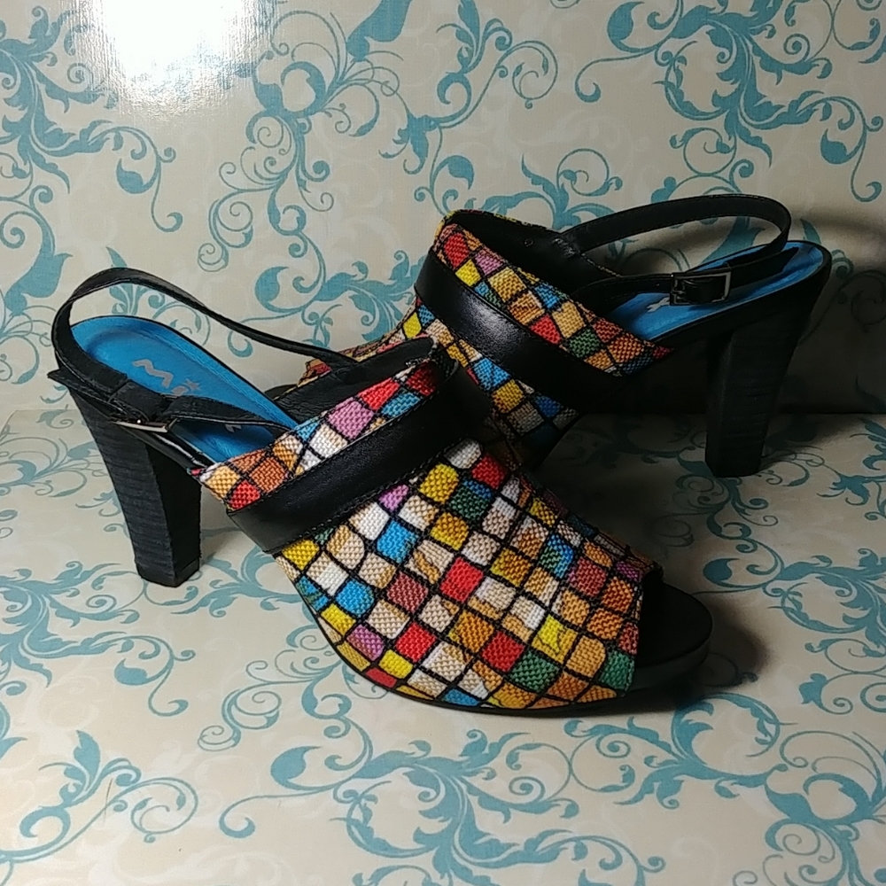 Multicolored sandals from MINX